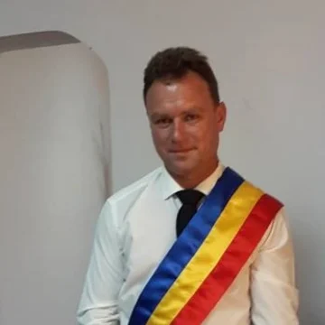 Comuna Lelești se Pregătește să Intre în Era Electrică cu Două Stații de Încărcare pentru Autoturisme