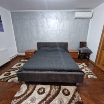 Oportunitate de Închiriere: Garsonieră Cochetă în Zona Centrală, în regim hotelier