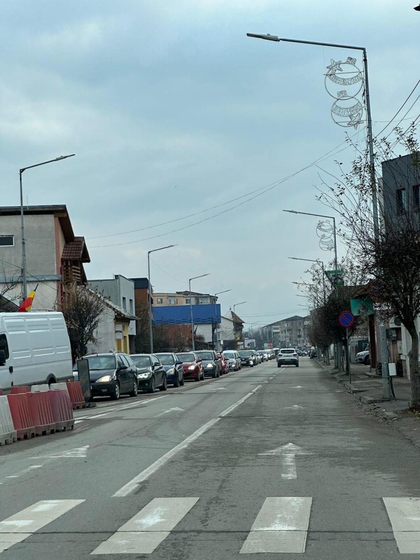 Începe Asfaltarea pe Strada Victoriei din Târgu Jiu: Un Nou Covor Asfaltic pentru Comunitate
